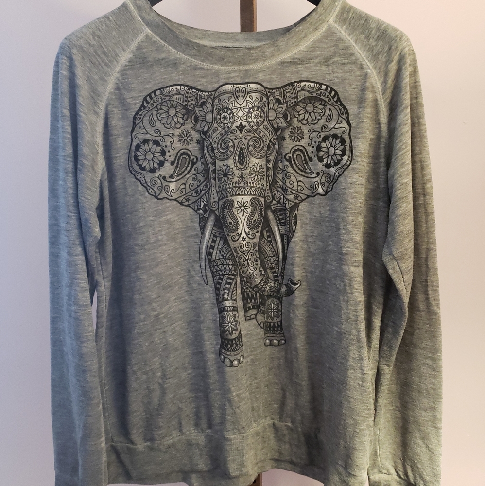 Well Worn Los Angeles long sleeve gray w elephant